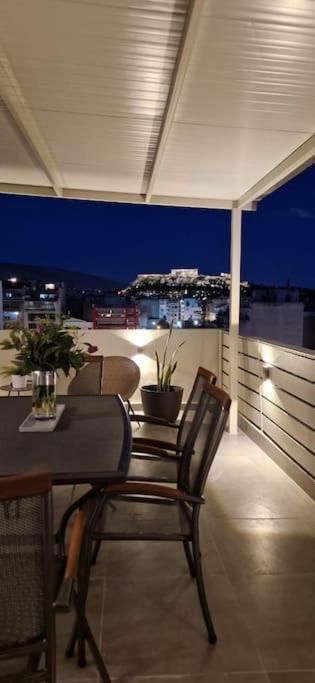 Exquisite Penthouse With Breathtaking Acropolis Panorama View Apartment เอเธนส์ ภายนอก รูปภาพ
