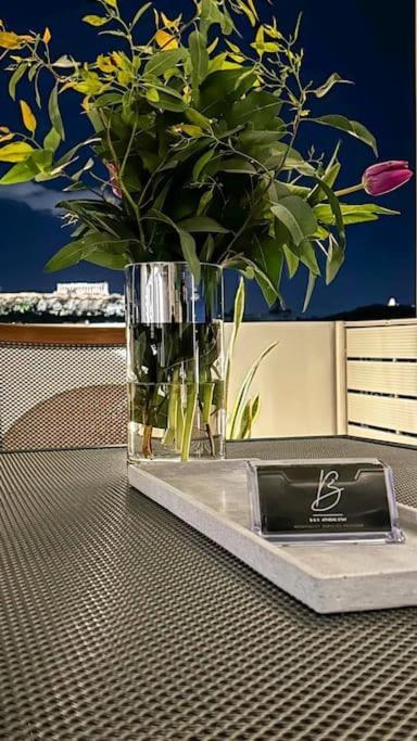 Exquisite Penthouse With Breathtaking Acropolis Panorama View Apartment เอเธนส์ ภายนอก รูปภาพ