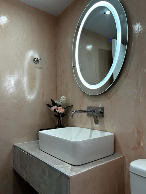 Exquisite Penthouse With Breathtaking Acropolis Panorama View Apartment เอเธนส์ ภายนอก รูปภาพ